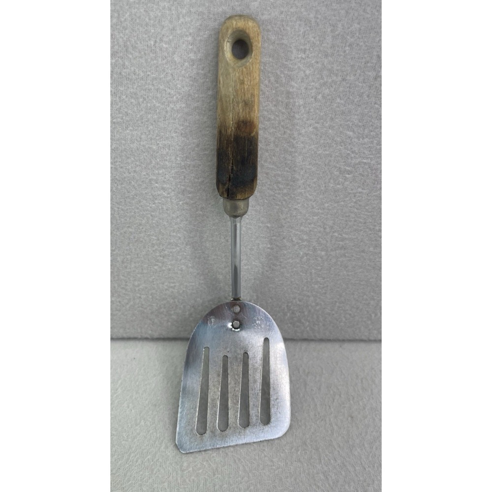 VTG Slotted Spatula Turner 9.5" Angled Flipper Wood Handle Kitchen Utensil MCM
